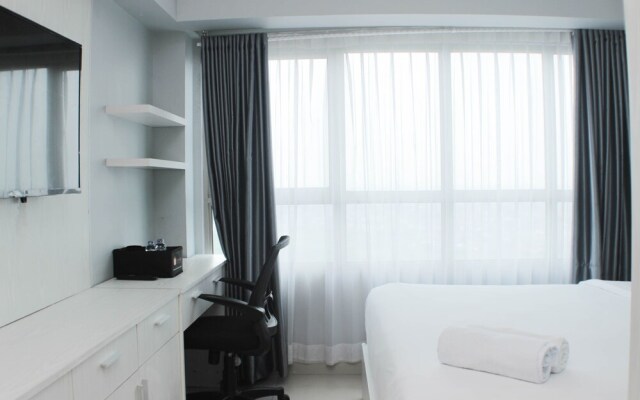 Modern Look And Comfy Studio Apartment At Springlake Summarecon