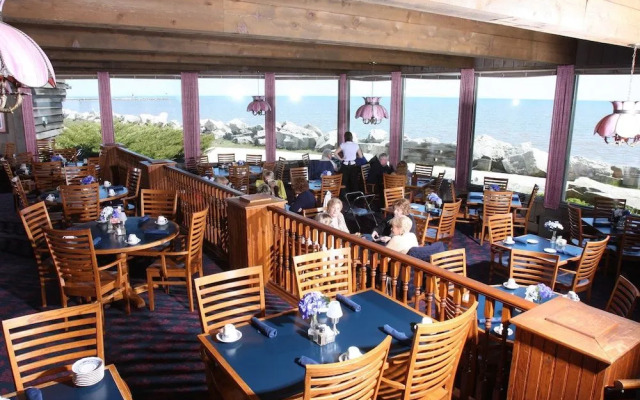 Lighthouse Inn
