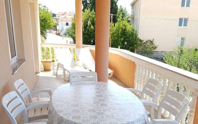 Spacious Apartment Neda