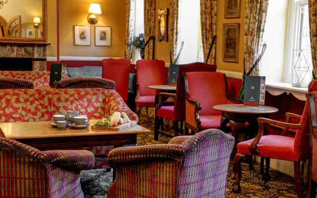 The Bull Hotel, Peterborough