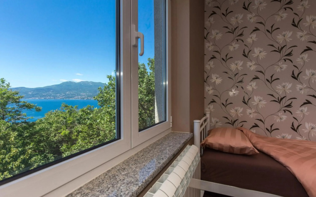 Deluxe Sea View Apartment Mate Balote