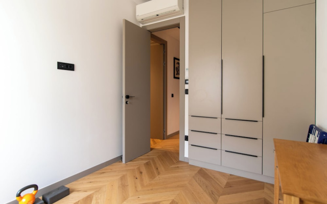 Santa Croce Suite by DuHomes