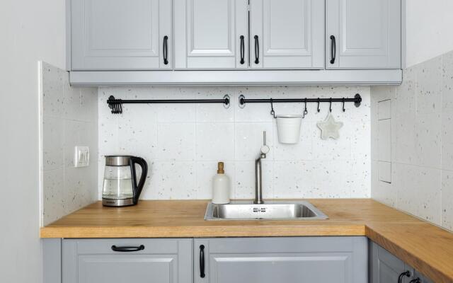 С.Утками на улице Оптиков