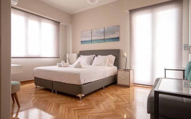 Luxurious 4 Bdrm 3Bath Apt 1- Athens