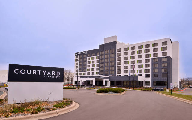 Courtyard by Marriott Bloomington