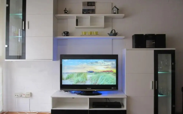 Enno Near the Dike Comfortable Vacation Home