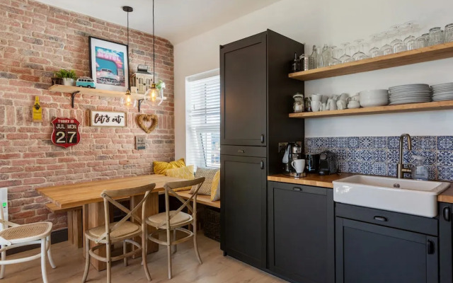 Macs Townhouse