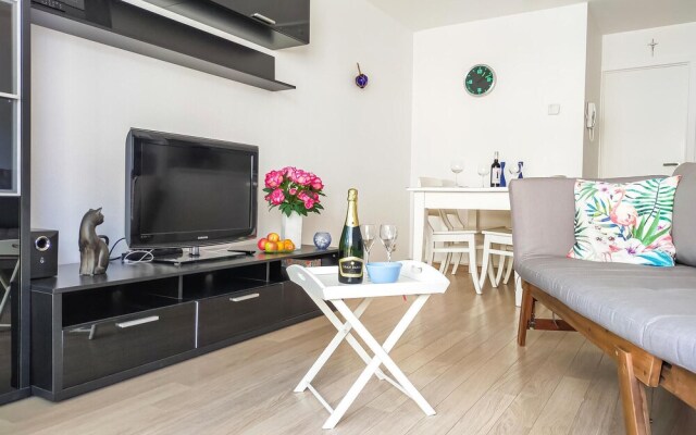 Beautiful Apartment in Oostende With Wifi and 1 Bedrooms