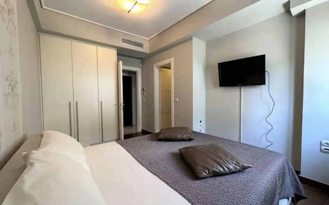 Glyfada 4BDR Penthouse Gia