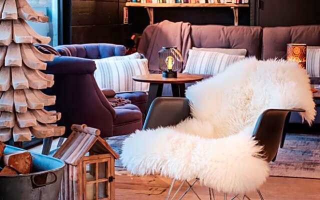 LÎle Ô Château (ex Les Douves)