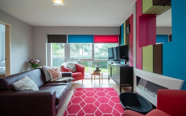 Fairwinds in Poole With 2 Bedrooms and 1 Bathrooms