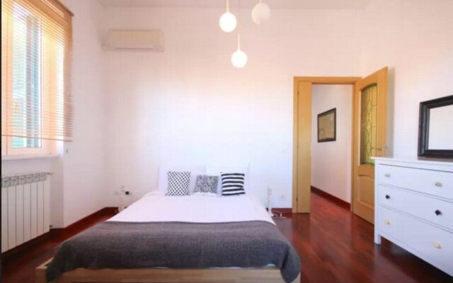 Sunny Flat With Terrace in Pigneto, Serviced by Hostmaker