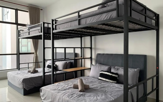 Austin 18 IKEA - AEON