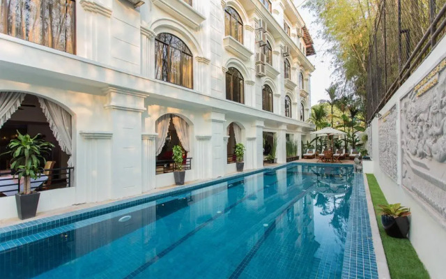 Angkor Riverside Hotel