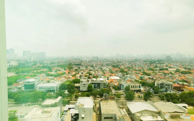 Strategic Location 2Br Gallery West Apartment