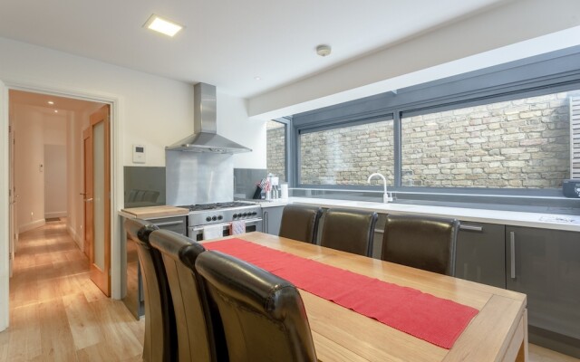 Luxury 2 Bedroom London Apartment