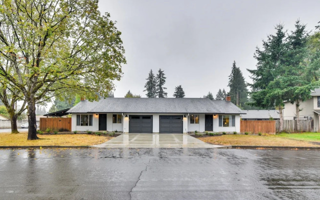 Lovely Vancouver Retreat w/ Home Gym!