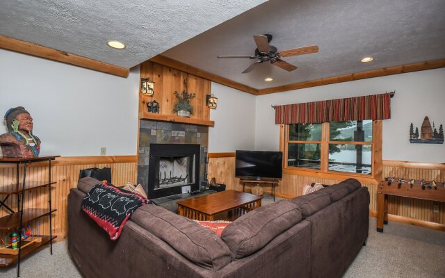 The Treehouse 6 Bedroom House