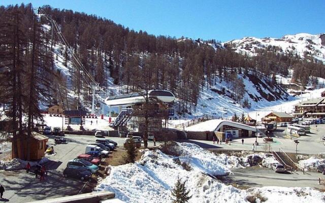 Appartement Vars, 1 pièce, 6 personnes - FR-1-330B-106