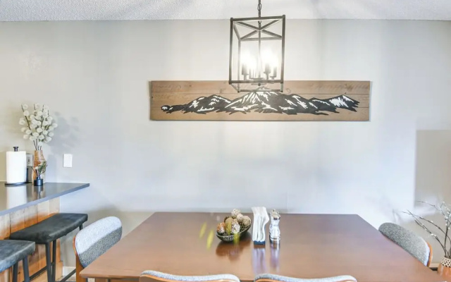 Elevated Fraser Condo w/ Mountain View & Amenities