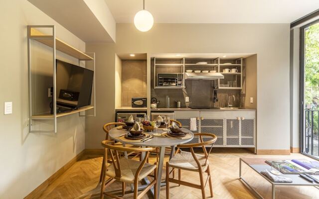 Casa Londres by Kukun