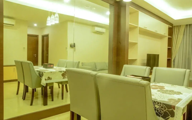 Spacious and Modern L'Avenue Apartment