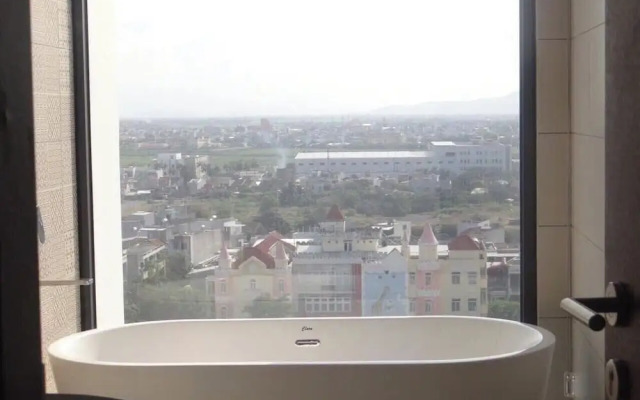 Kira Kira 's Apartment