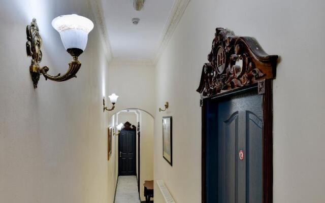 OYO Empire Hotel