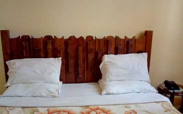 Lemnas Highway Hotel