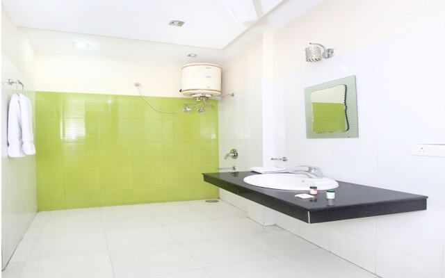 OYO 3131 Hotel BR Inn