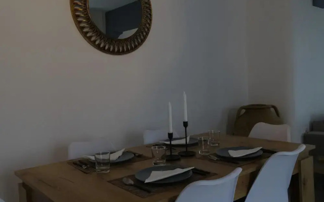 Santoriviera House