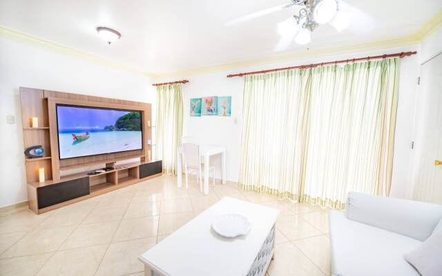 Garden Condos Apt 30 - Lovely 1br Condo W Pool