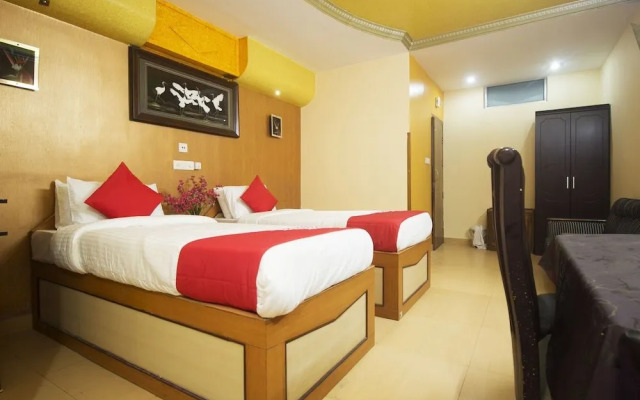 OYO 10695 Hotel Niladri Palace