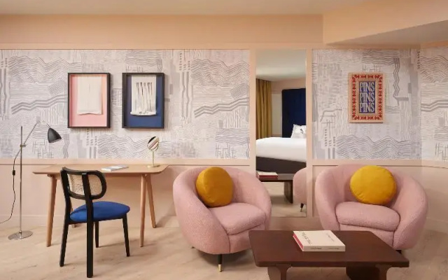 Hotel Indigo Gloucester The Forum By IHG