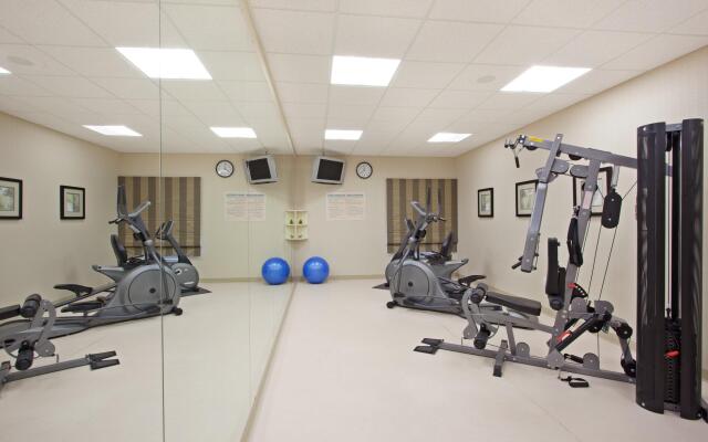 Holiday Inn Express Hotel & Suites Airport Dieppe by IHG