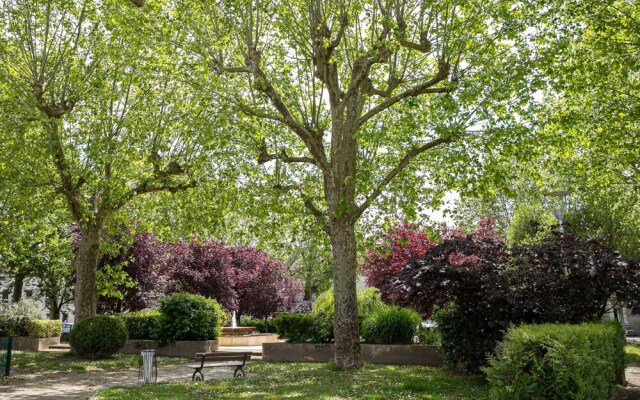 Spacieux T3 Mansardé Avec Parking Périgueux