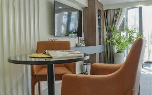 The Elite Hotel