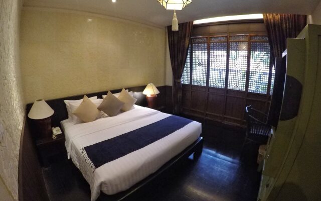 Tharaburi Resort Sukhothai
