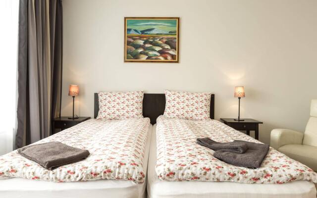 Guesthouse Garun, Skolavellir