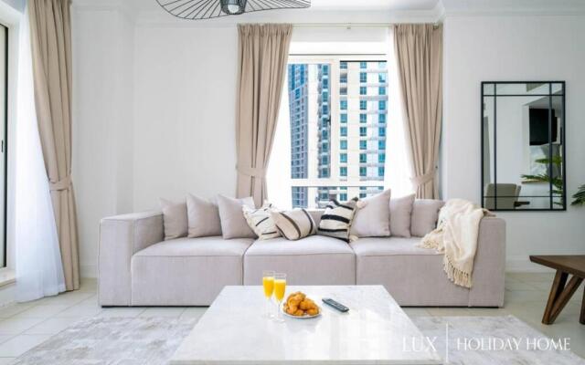 LUX - Ultimate Marina View Deluxe Suite