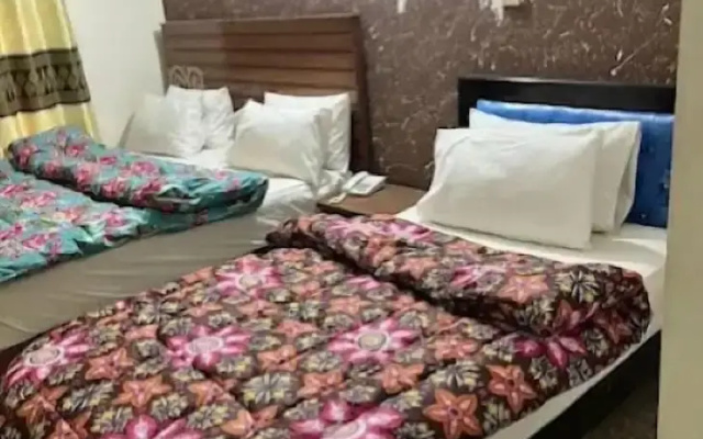 Mulberry inn Guest House Karachi