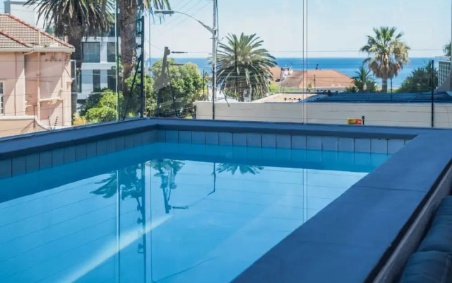 Modern Central Secure Cape Town 2bed Bantry Suite