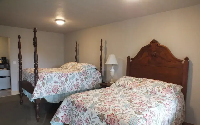 Scarborough Inn