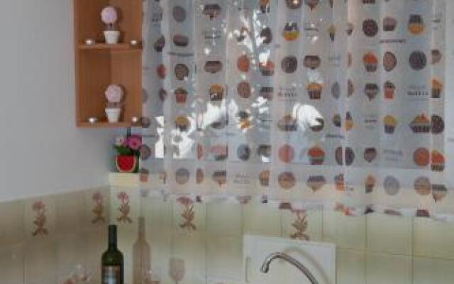 Nikos Studios & Apartments