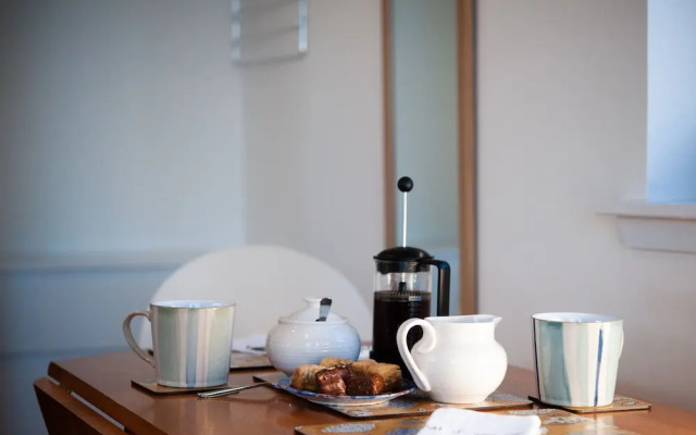 Croft 7 Geary Self Catering Studio