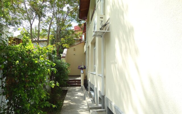 Central Villa