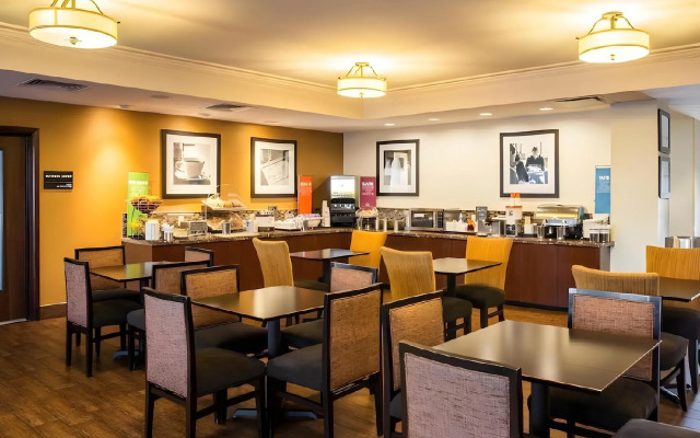 Hampton Inn Philadelphia-Airport