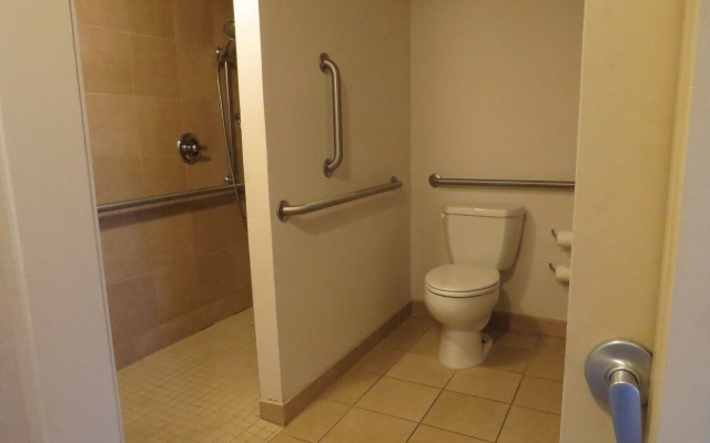 Holiday Inn Express and Suites Phoenix Midtown