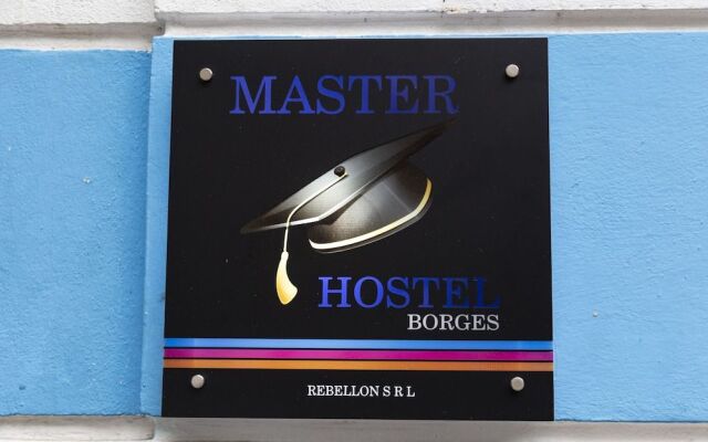 Master Hostel Borges