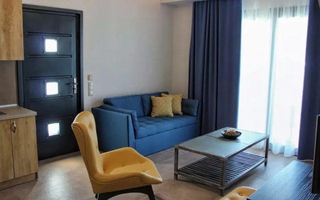 Theros Villas & Suites